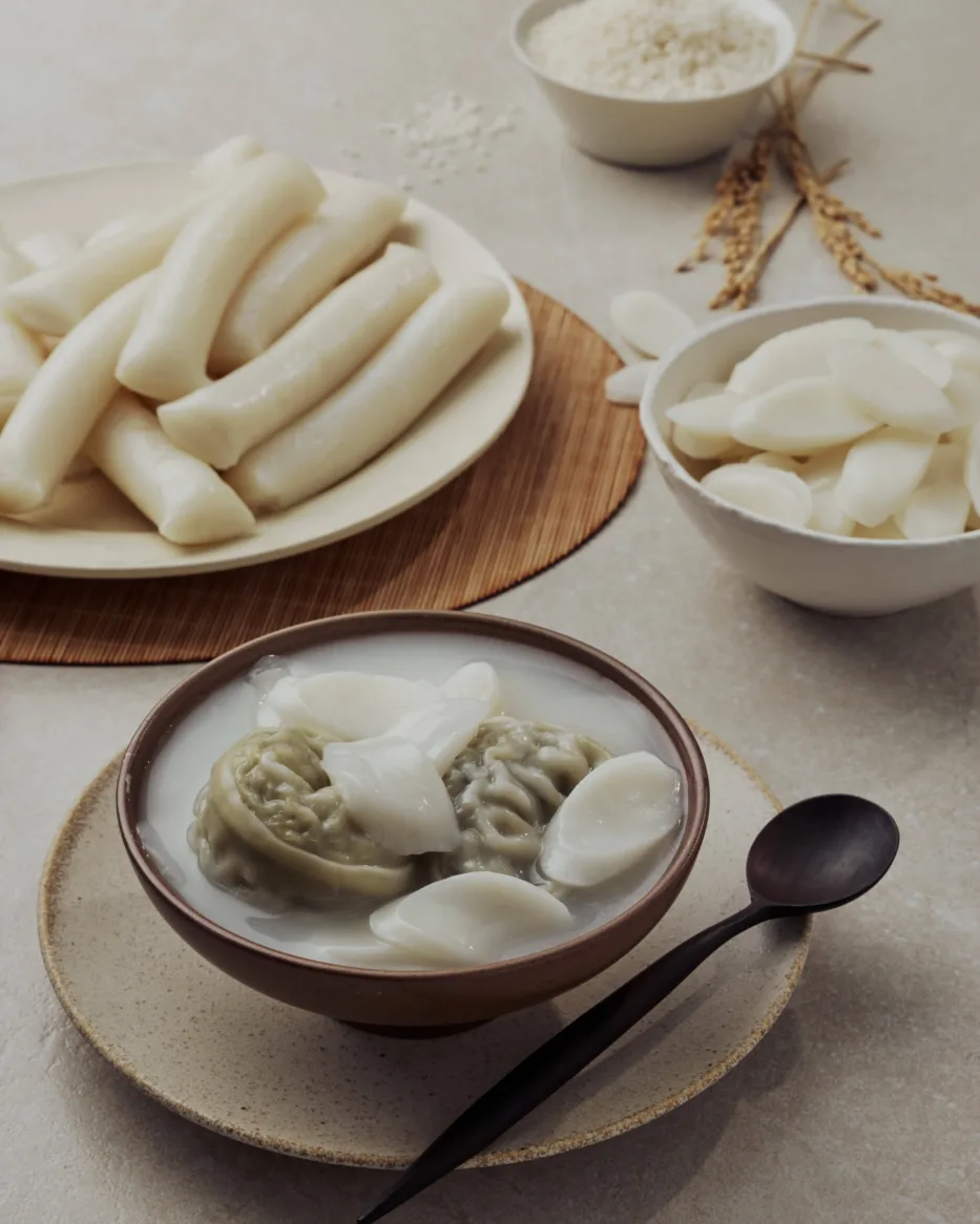통으로 뽑은 가래떡부터 어슷 썬 떡국떡까지, 효정떡방의 흰떡과 현미떡